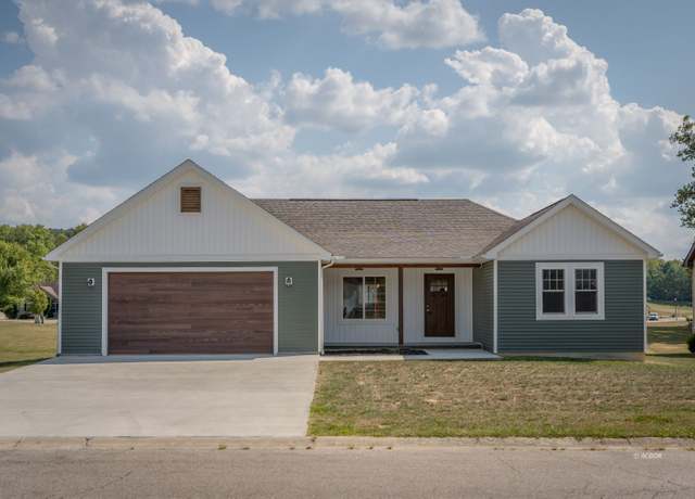 Property at 32309 Cedar Ln, Logan, OH 43138, 3 beds, 2 baths