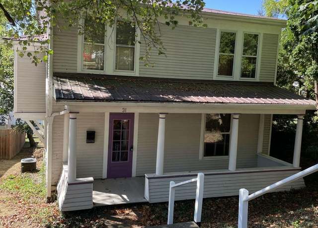 Property at 31 Patton St, Athens, OH 45701, 3 beds, 1.5 baths