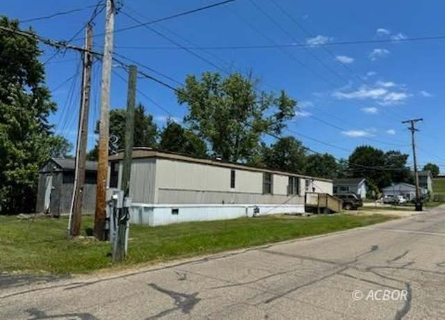Property at 38 Clinton St, Nelsonville, OH 45780
