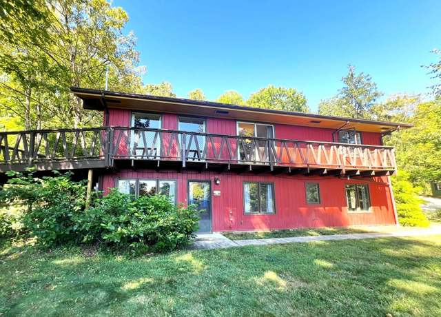 Property at 2 Bryan Rd, Athens, OH 45701, 4 beds, 2 baths