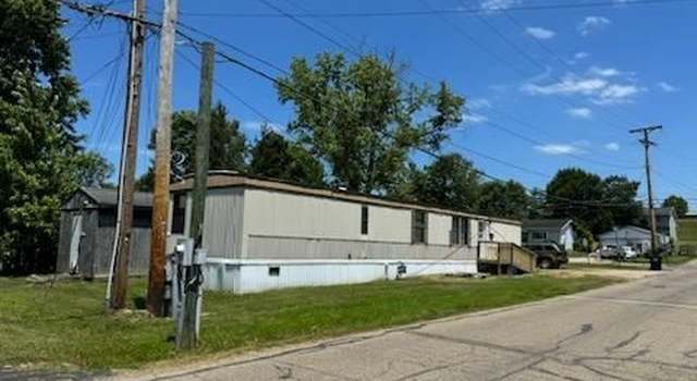 Photo of 38 Clinton St, Nelsonville, OH 45780