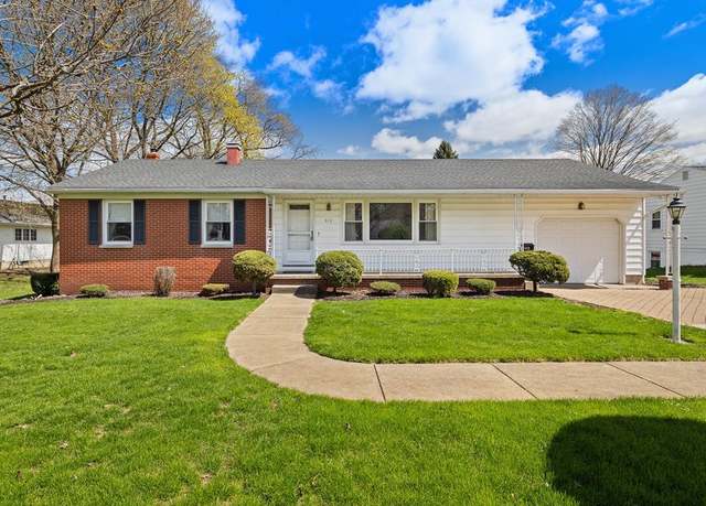 Property at 513 Steele Ave, Ashland, OH 44805, 3 beds, 2 baths