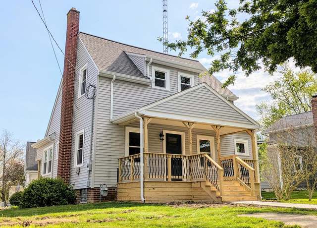 Property at 403 Pleasant St, Ashland, OH 44805, 3 beds, 1.5 baths