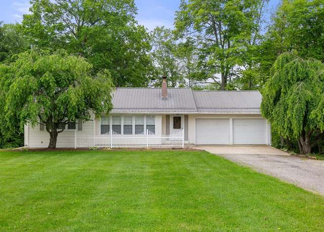 Property at 833 County Road 1600, Ashland, OH 44805, 2 beds, 2 baths
