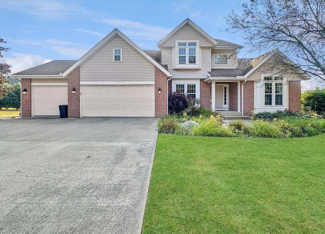 Property at 536 N Union St, Loudonville, OH 44842, 4 beds, 3.5 baths