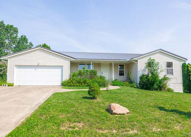 Property at 722 King Ridge Dr, Ashland, OH 44805, 3 beds, 2 baths