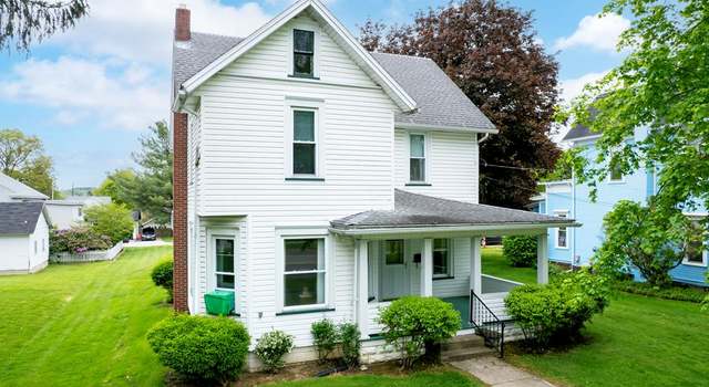 Photo of 328 N Union St, Loudonville, OH 44842