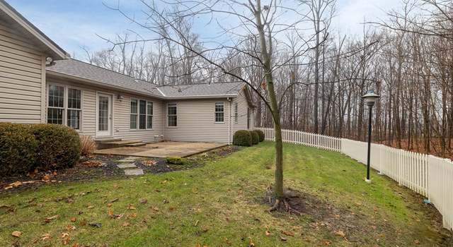 Photo of 2049 Stone Brook Cir, Ashland, OH 44805