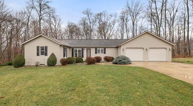 Photo of 2049 Stone Brook Cir, Ashland, OH 44805
