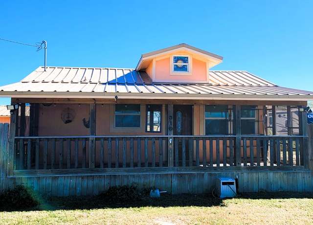 Property at 510 Fourth St, Bayside, TX 78340, 2 beds, 2 baths