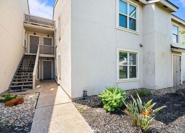 Property at 2506 Bayhouse Dr, Rockport, TX 78382, 2 beds, 2 baths