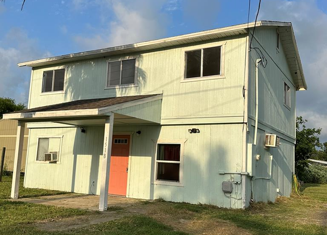 Property at 1518 S Terry St, Rockport, TX 78382, 3 beds, 2 baths