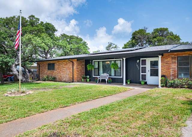Property at 1402 Shadyside Dr, Rockport, TX 78383, 3 beds, 2 baths