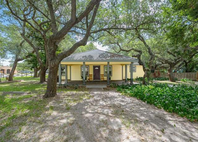 Property at 308 Cactus St, Fulton, TX 78358, 3 beds, 2 baths