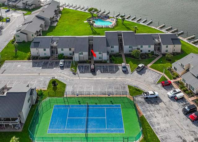 Property at 2504 Bayhouse Dr, Rockport, TX 78382, 2 beds, 2 baths