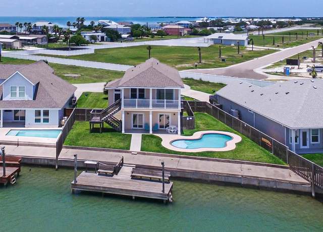 Property at 115 Linda Ln, Rockport, TX 78382, 3 beds, 2.5 baths
