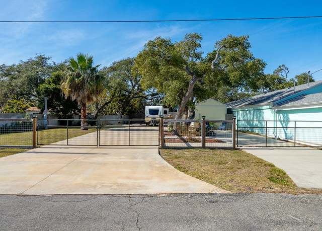 Property at 413 N Fourth St, Fulton, TX 78358