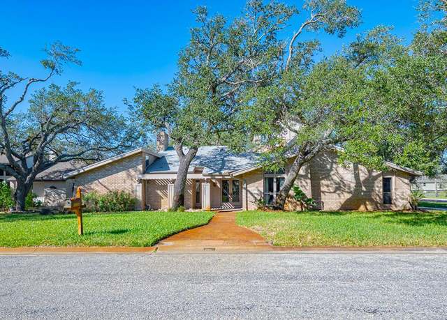 Property at 1901 Crescent Dr, Rockport, TX 78382, 5 beds, 5 baths