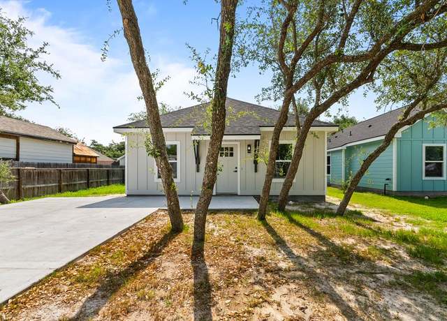 Property at 1114 N Gagon, Rockport, TX 78382, 2 beds, 2 baths