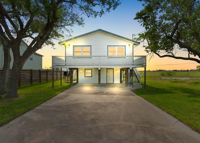 Property at 107 Perch Ln, Rockport, TX 78382, 3 beds, 3 baths