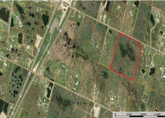 Property at 1525 W Twelfth St, Rockport, TX 78382