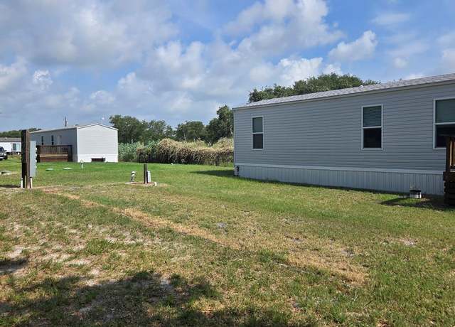 Property at 803 S Terry St, Rockport, TX 78382, 5 beds, 3 baths