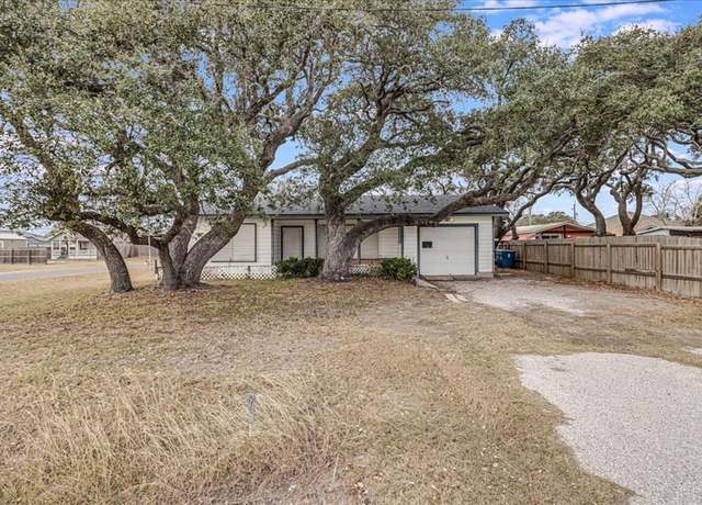 Property at 701 N Pearl St, Rockport, TX 78382, 2 beds, 1 bath