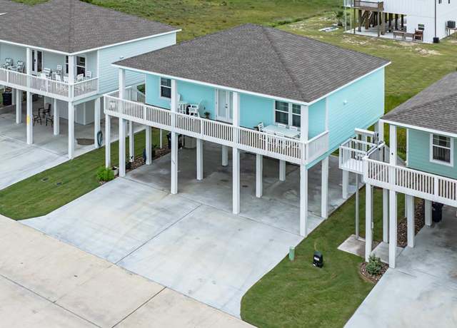 Property at 195 Paradise Dr, Rockport, TX 78382, 3 beds, 2 baths