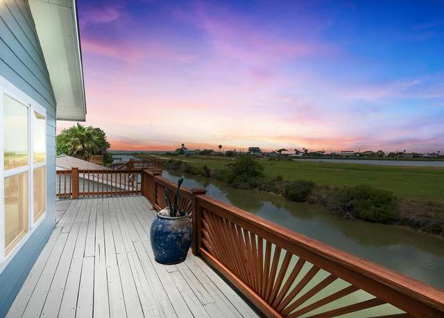 Property at 812 Rattlesnake Point Rd, Rockport, TX 78382, 4 beds, 2 baths