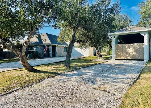 Property at 3 Circle Lake Dr, Rockport, TX 78382, 3 beds, 2 baths