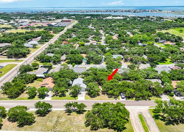 Property at 1510 N Live Oak St, Rockport, TX 78382