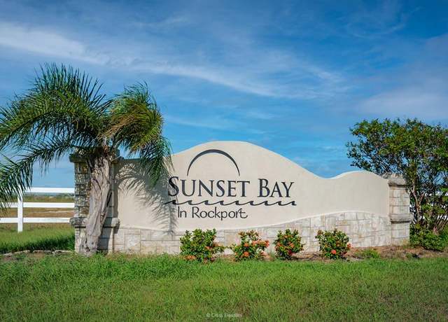 Property at 206 Sunrise Dr, Rockport, TX 78382