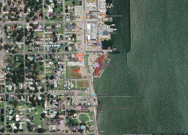 Property at 208 S Second St, Rockport, TX 78382
