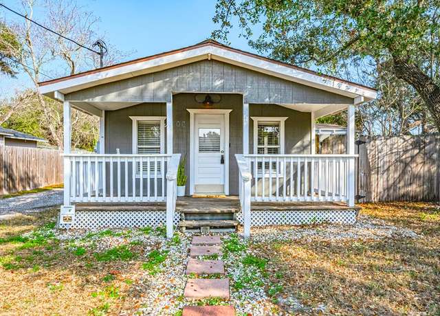 Property at 108 S Fifth St, Fulton, TX 78358, 1 bed, 1 bath