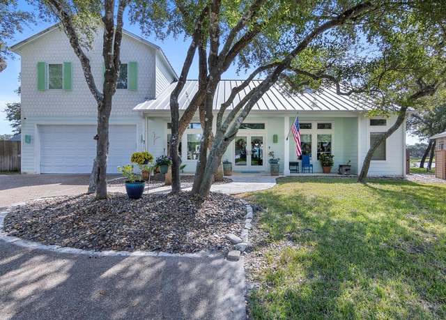 Property at 422 Fairway Oaks St, Rockport, TX 78382, 4 beds, 3.5 baths