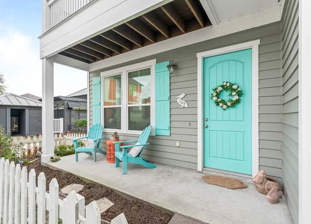 Property at 109 Sailhouse Way, Rockport, TX 78382, 3 beds, 2.5 baths