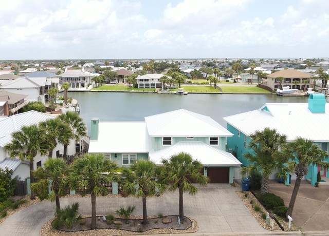 Property at 33 Blue Heron Dr, Rockport, TX 78382, 5 beds, 3.5 baths