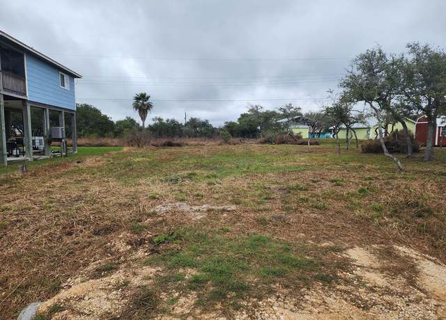 Property at 135 Palmetto Point Rd, Rockport, TX 78382