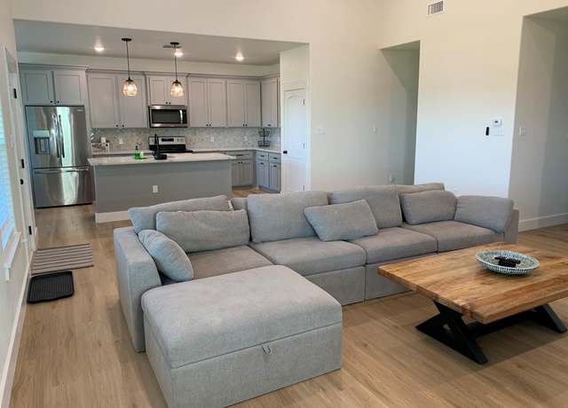 Property at 2122 S Young St, Rockport, TX 78382, 3 beds, 2 baths