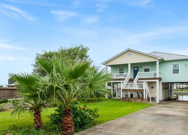 Property at 515 Copano Cove Rd, Rockport, TX 78382, 3 beds, 3 baths