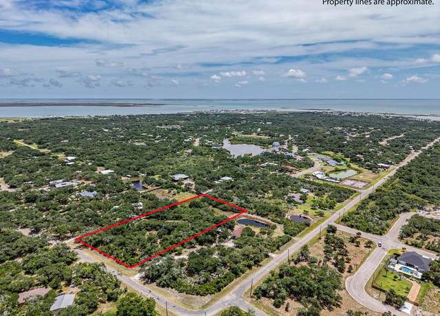 Property at 43 Twelfth St, Rockport, TX 78382