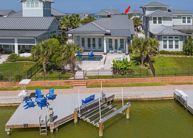 Property at 129 Reserve Ln, Rockport, TX 78382, 3 beds, 2 baths