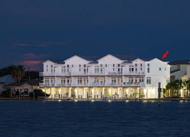 Property at 38 Mazatlan Dr #6, Rockport, TX 78382, 3 beds, 3 baths