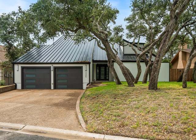 Property at 2309 Harbor Dr, Rockport, TX 78382, 4 beds, 4.5 baths