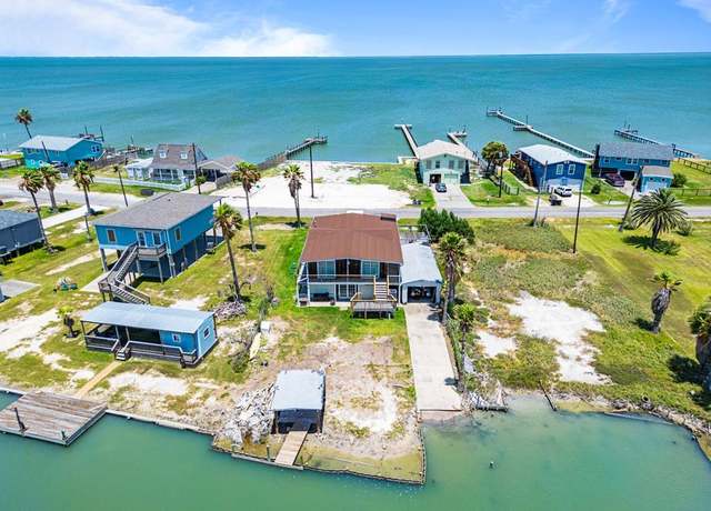 Property at 717 Copano Cove Rd, Rockport, TX 78382, 2 beds, 2 baths
