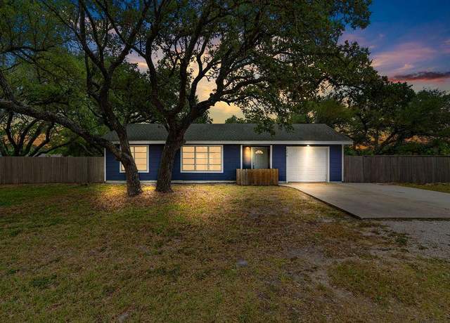 Property at 226 N Doughty St, Rockport, TX 78382, 2 beds, 1 bath