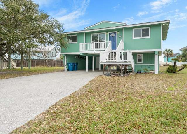 Property at 14 Riviera Dr, Rockport, TX 78382, 4 beds, 3 baths