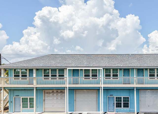 Property at 1809 Hill Crst #407, Rockport, TX 78382, 1 bed, 1.5 baths