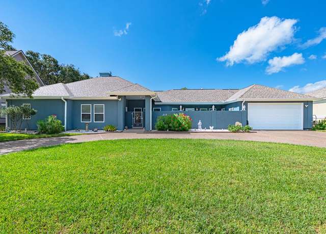 Property at 113 Cedar Ridge Dr, Rockport, TX 78382, 3 beds, 2.5 baths
