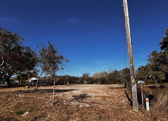 Property at 916 Monkey Rd, Rockport, TX 78382